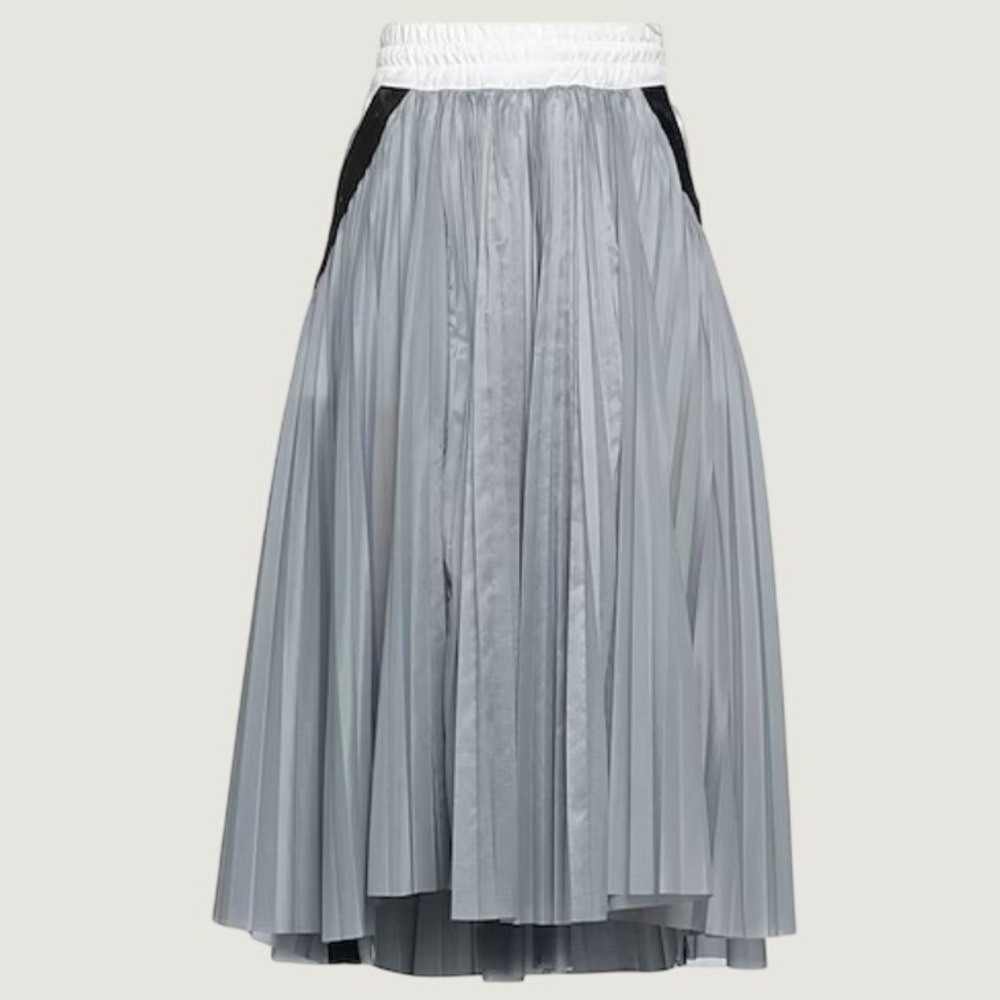 Nike x Sacai Pleated Skirt Grey White CV5713-010 Womens Large Integrated Shorts
